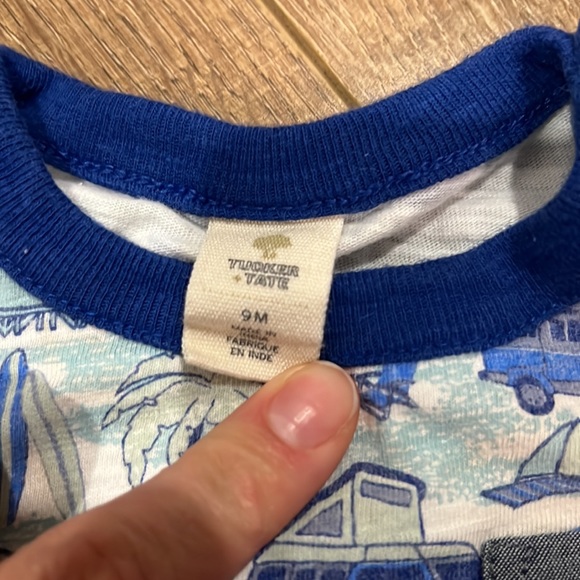 Tucker + Tate camper shirt 6-9 months - Picture 3 of 3
